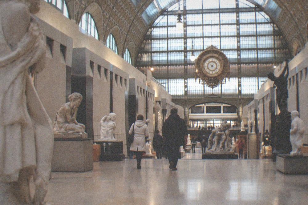 The sculpture avenue running down the middle of the Musée d'Orsay beneath the great clock